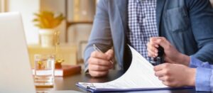 signature-contrat-expert-comptable-aix